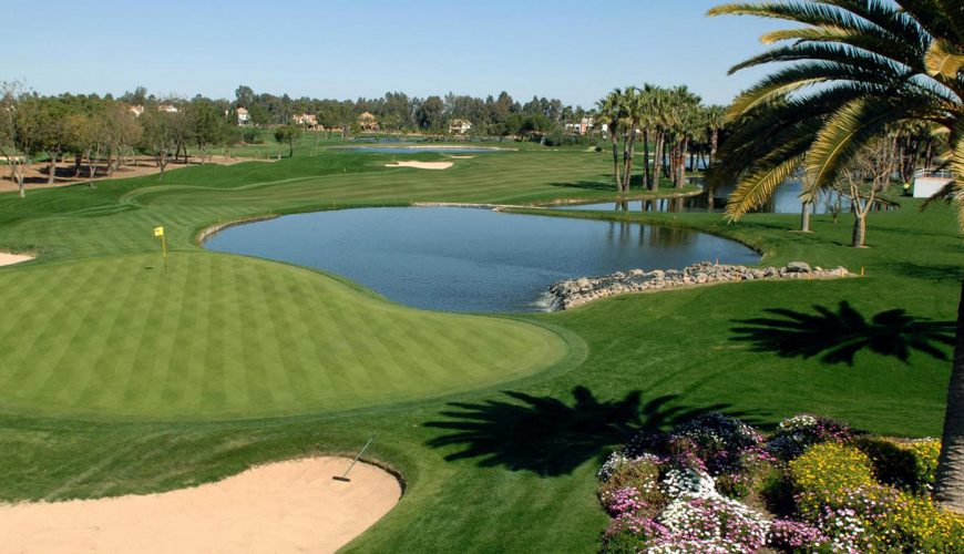 Si estas pensando en hacer una escapadas, unas vacaciones o viaje para jugar al golf, Visita viajealgolf.com ahora