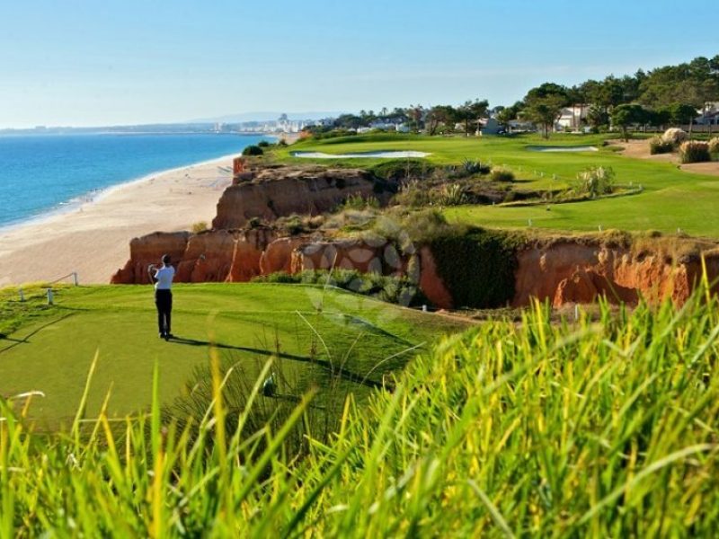 Si estas pensando en hacer una escapadas, unas vacaciones o viaje para jugar al golf, Visita viajealgolf.com ahora