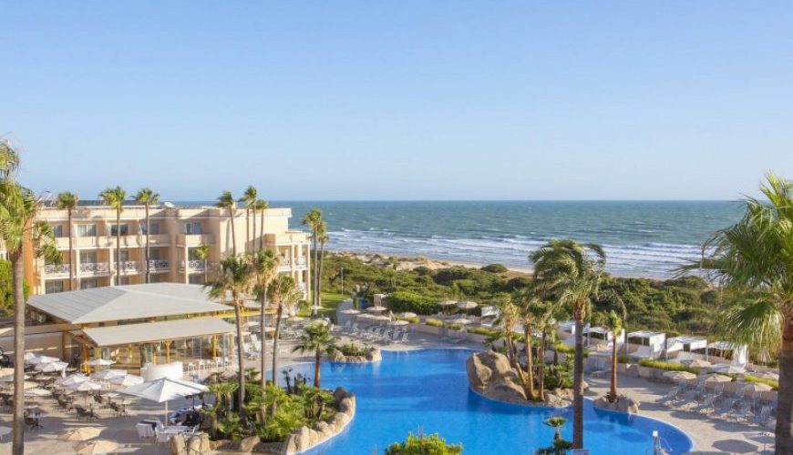 Si estas pensando en hacer una escapadas, unas vacaciones o viaje para jugar al golf, Visita viajealgolf.com ahora