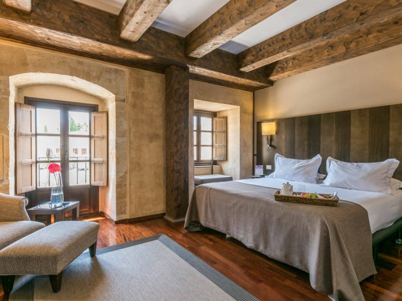 Si estas pensando en hacer una escapadas, unas vacaciones o viaje para jugar al golf, Visita viajealgolf.com ahora