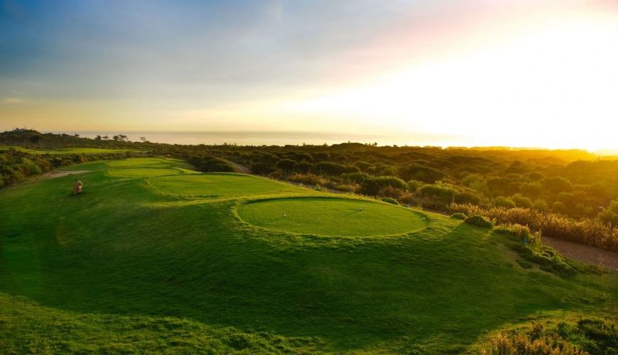 Si estas pensando en hacer una escapadas, unas vacaciones o viaje para jugar al golf, Visita viajealgolf.com ahora