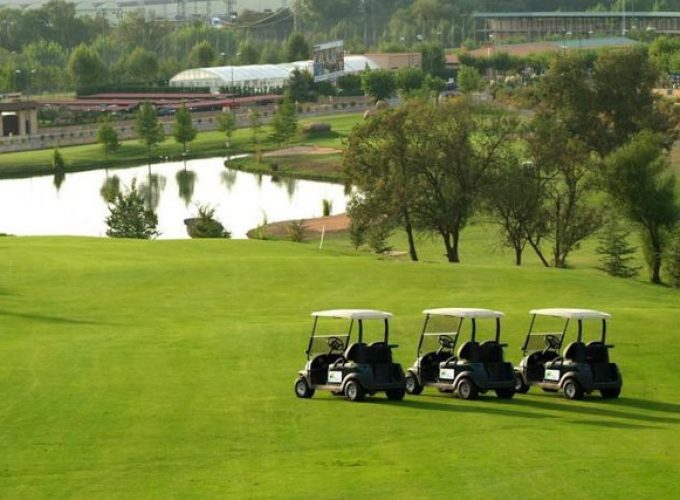 Si estas pensando en hacer una escapadas, unas vacaciones o viaje para jugar al golf, Visita viajealgolf.com ahora