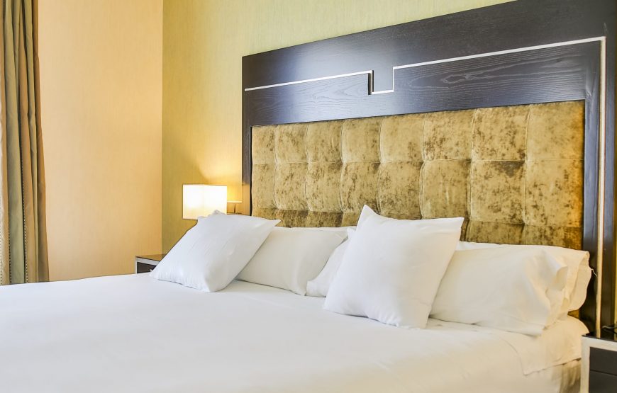 Hotel 525****+ Golf 2 Green Fee Roda Golf+2 Green Fee a elegir en 6 campos+ Visita Murcia ó Cartagena
