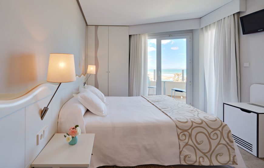Hotel Meridional**** / 5 Green fees en  Golf El Plantio/ Golf Alicante/La Marquesa Golf + 2 Visitas