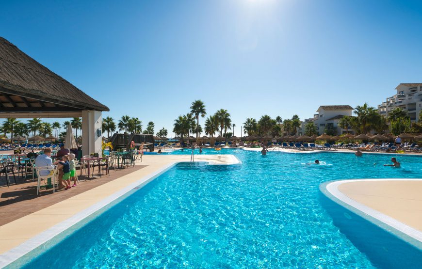 Estepona Hotel & Spa 4****+2 Green Fee Atalaya Golf(2 campos)+1 GF Golf Marbella Club – Estepona Golf