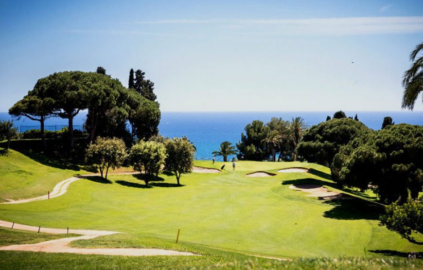 Sumus Stella & SPA 4*+Green Fee La Roca+ GF Sant Vicenc de Montalt Golf+GF Llavaneras+Excursión Barcelona