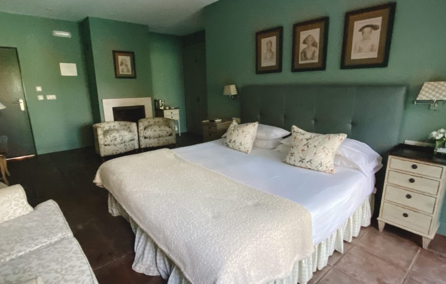 Hotel Boutique Cuenca+ 2 GF Club de Golf Cuenca+Visita Cuenca