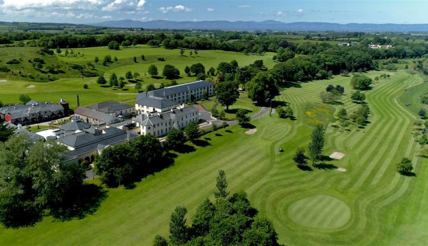 Si estas pensando en hacer una escapadas, unas vacaciones o viaje para jugar al golf, Visita viajealgolf.com ahora