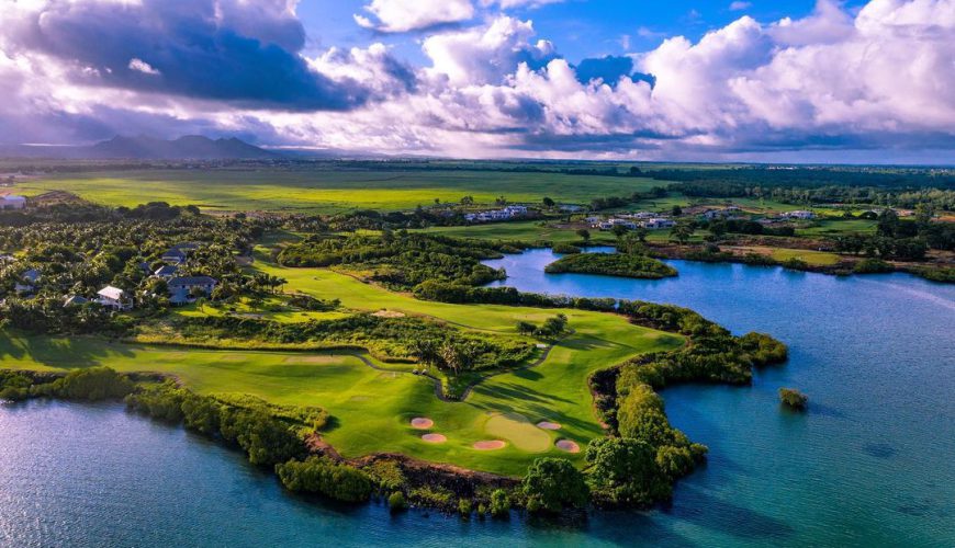 Si estas pensando en hacer una escapadas, unas vacaciones o viaje para jugar al golf, Visita viajealgolf.com ahora