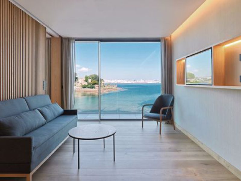 Si estas pensando en hacer una escapadas, unas vacaciones o viaje para jugar al golf, Visita viajealgolf.com ahora