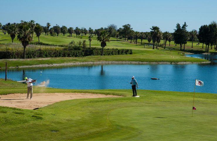 Si estas pensando en hacer una escapadas, unas vacaciones o viaje para jugar al golf, Visita viajealgolf.com ahora
