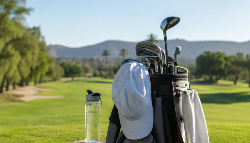 Si estas pensando en hacer una escapadas, unas vacaciones o viaje para jugar al golf, Visita viajealgolf.com ahora